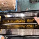 []在位出售上海1363/4米外圆磨床，附件齐全，可精磨，喜.